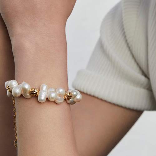 Bracelets & Bangles